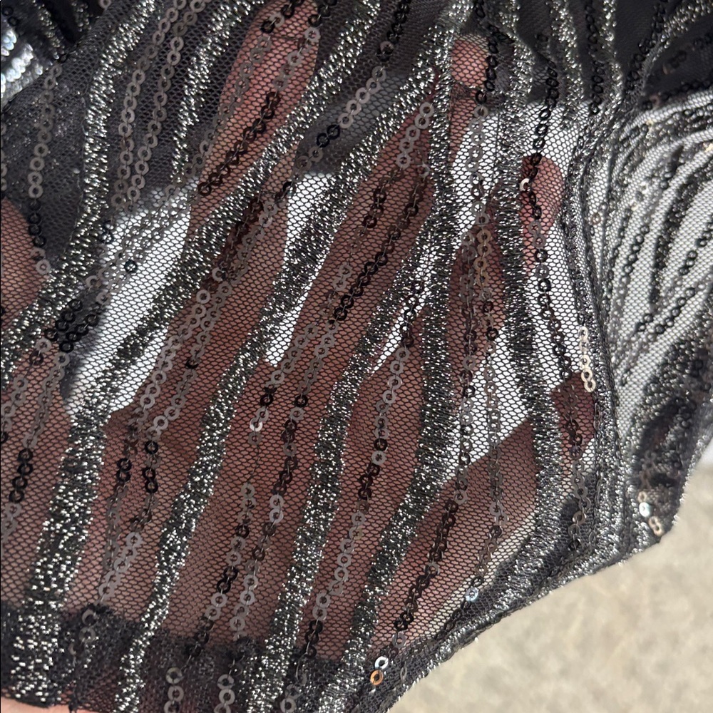 Reba black mesh lined top silver metallic stitching black sequins Size XL - Picture 7 of 10